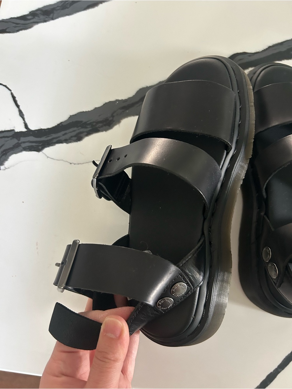 New Dr. Martens Gryphon Women Black Triple-Strap Leather Sandals Size 5 Black - Picture 3 of 7